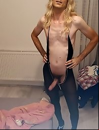 I in short skirt